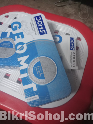 ক্যালকুলেটর casio 991es-plus এবং একটি নতুন জ্যামিতি বক্স